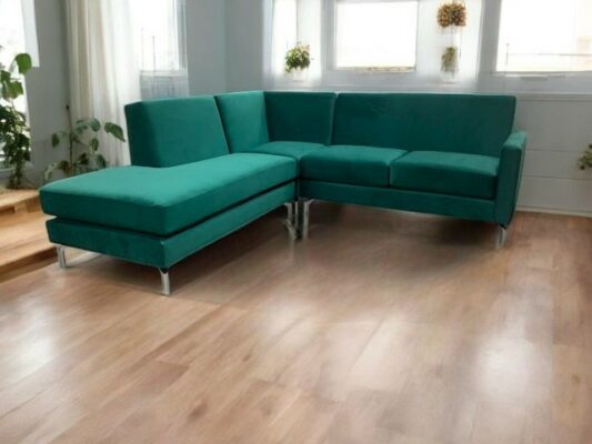 Clipper Custom Tightback Sectional